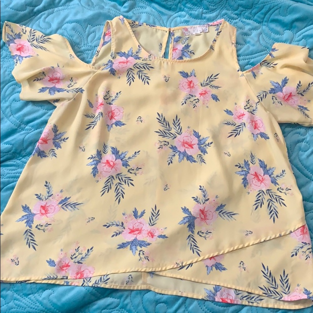 Cold shoulder shirt